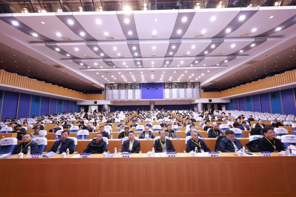 2025年科技赋能“好房子”产业链博览会暨第十六期齐鲁建设科技大讲堂启幕，杨保军领衔开讲！